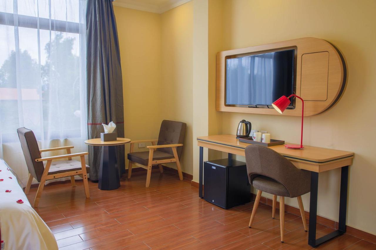 Ivy Hotel, Bishoftu Bagian luar foto